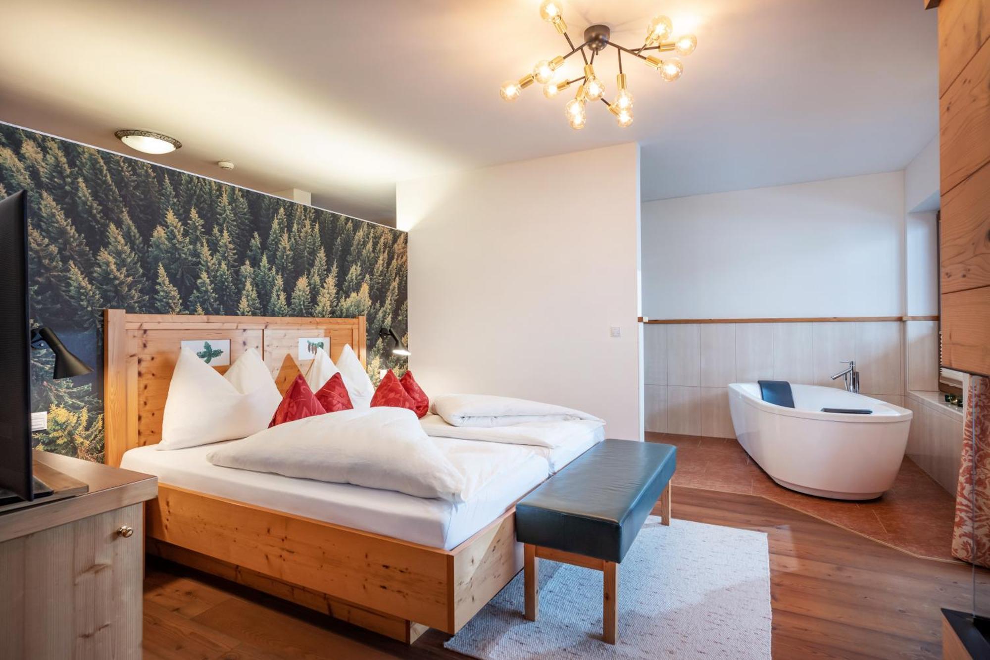 Natur- & Wanderhotel Tuxertal Kültér fotó